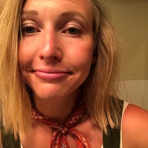 Meet your Posher, Lenea